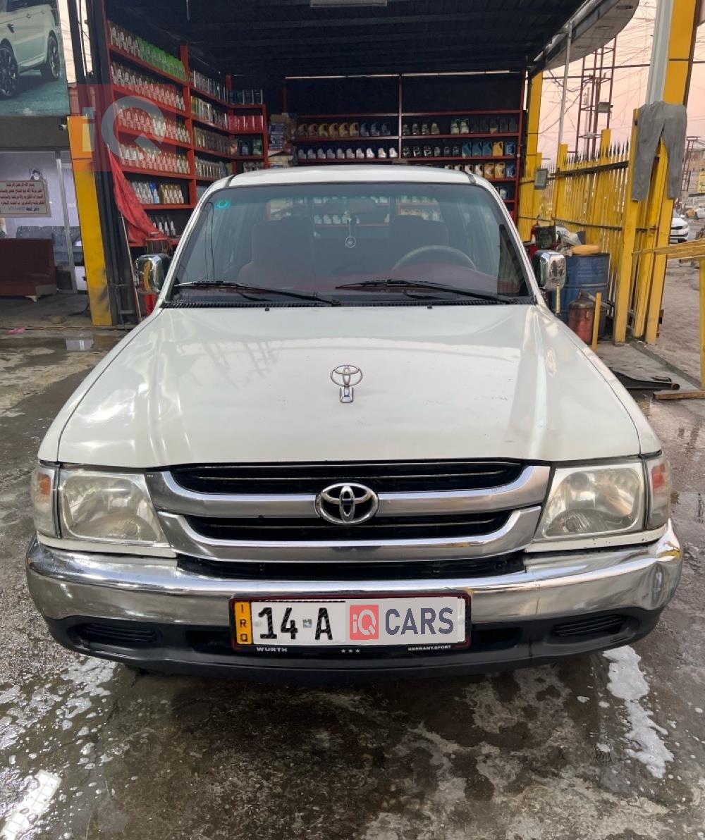 تويوتا هايلوكس